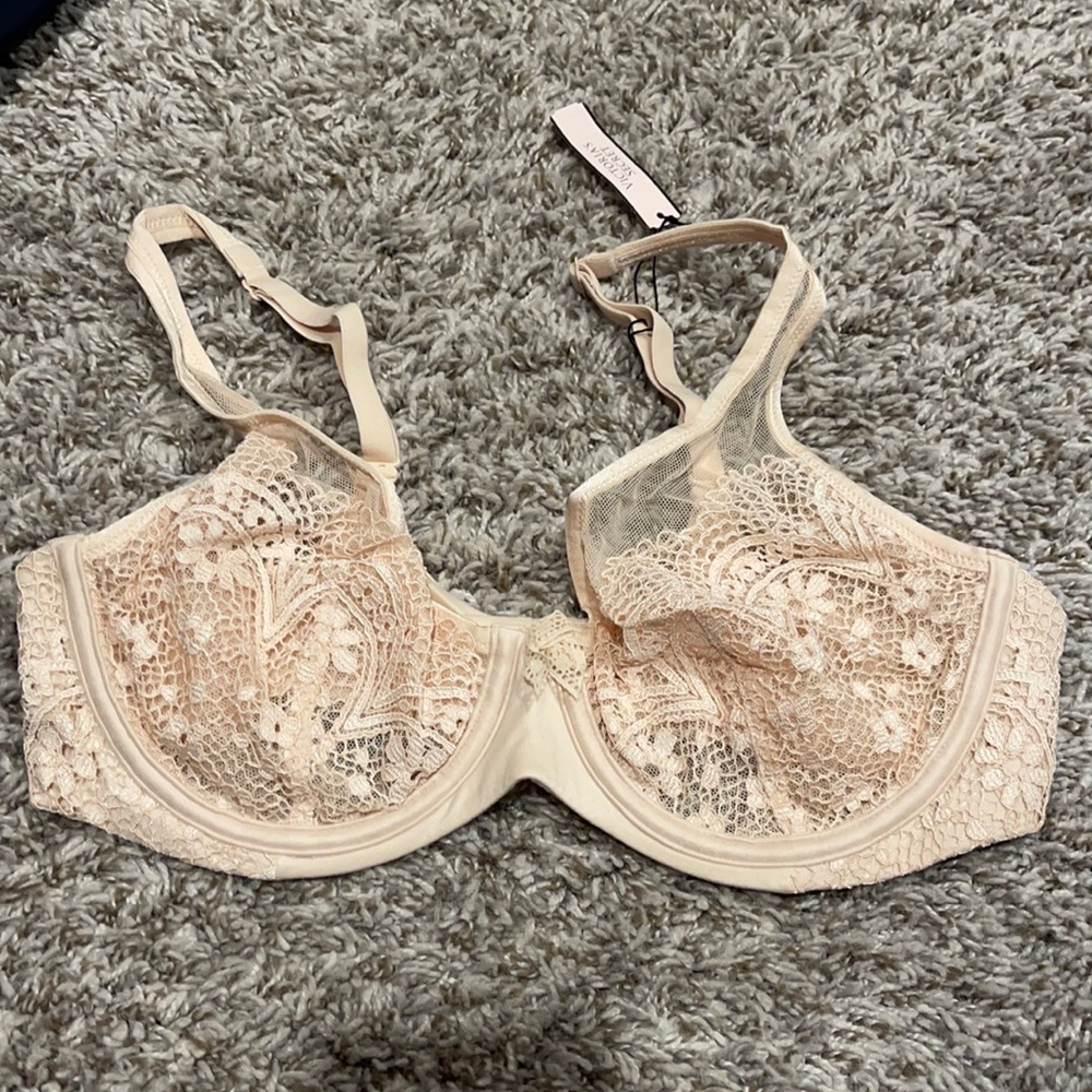 Body By Victoria 36c NWT